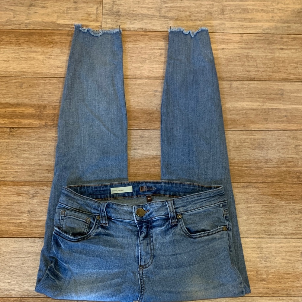 Kut from the Kloth Distressed Blue Cropped Jeans